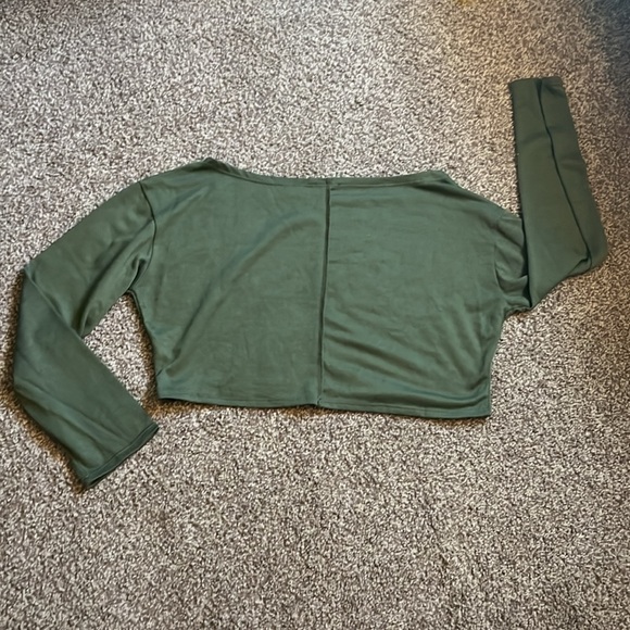 Fashion Nova green cropped sweater - Picture 5 of 6